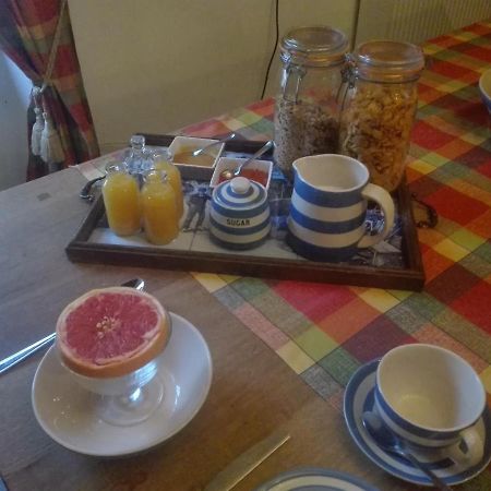L'Esquilon Chambre D'Hote Bed & Breakfast Thiat Exterior photo